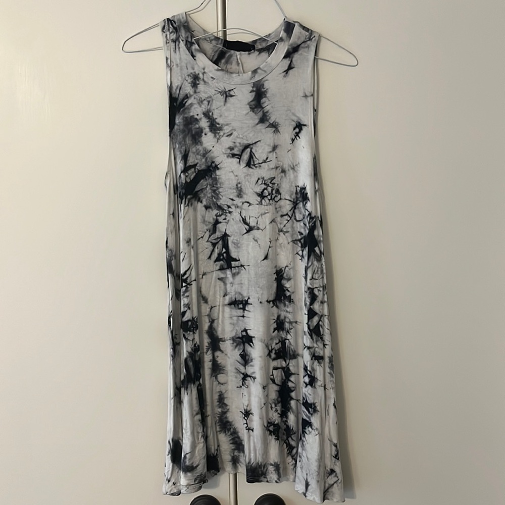 Dress size small (no tag)